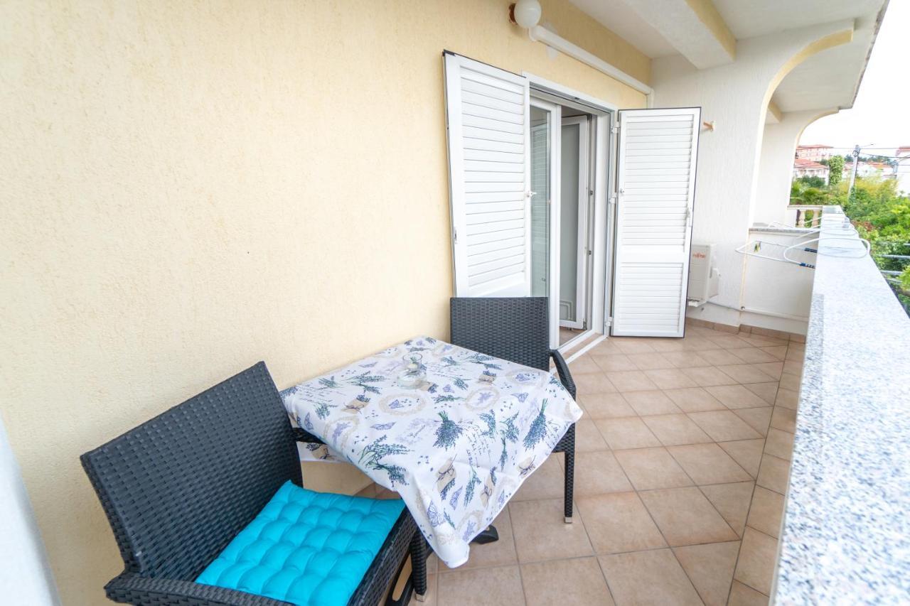 Apartments And Rooms By The Sea Palit, Rab - 5010 Eksteriør bilde