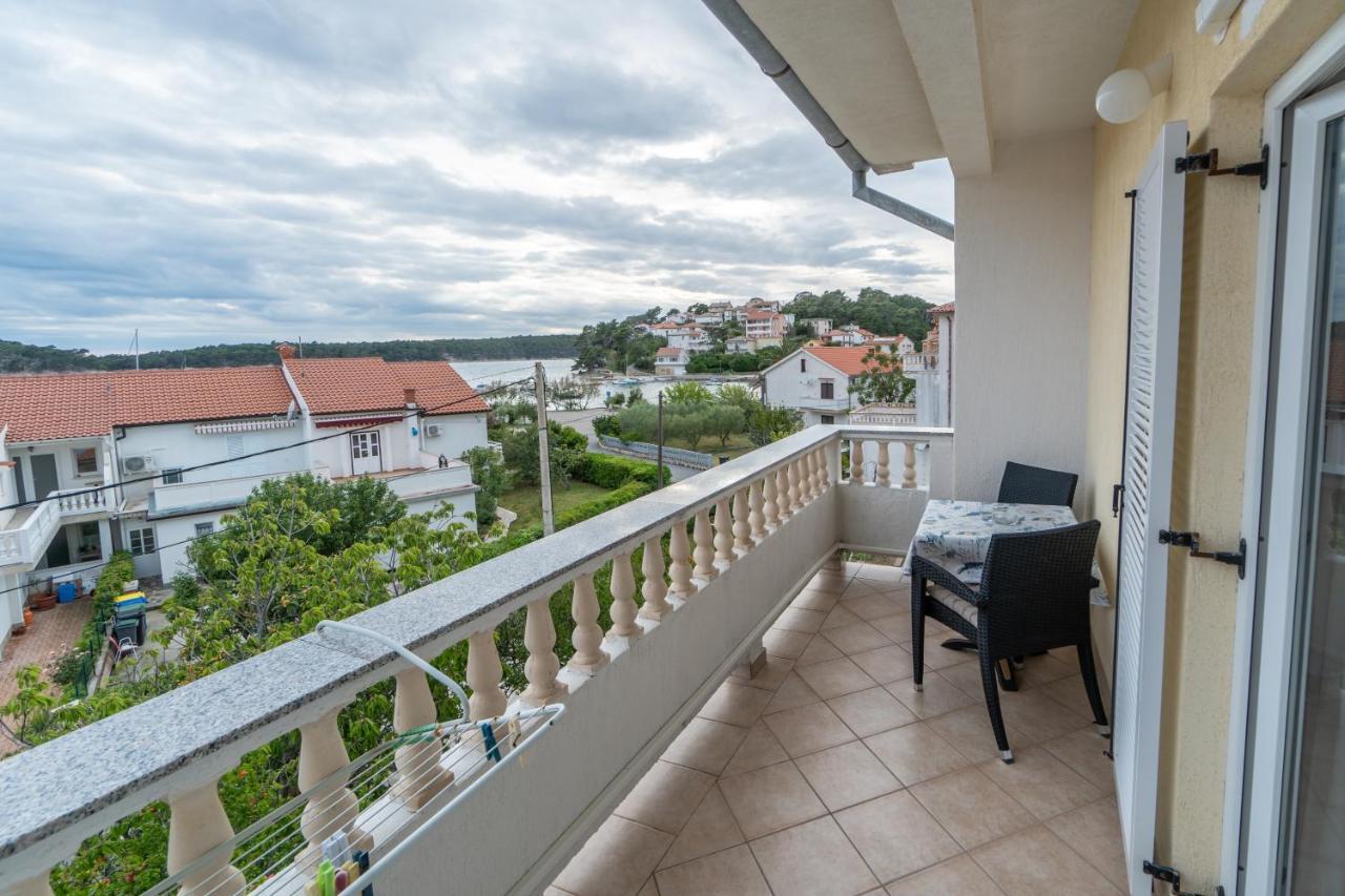 Apartments And Rooms By The Sea Palit, Rab - 5010 Eksteriør bilde