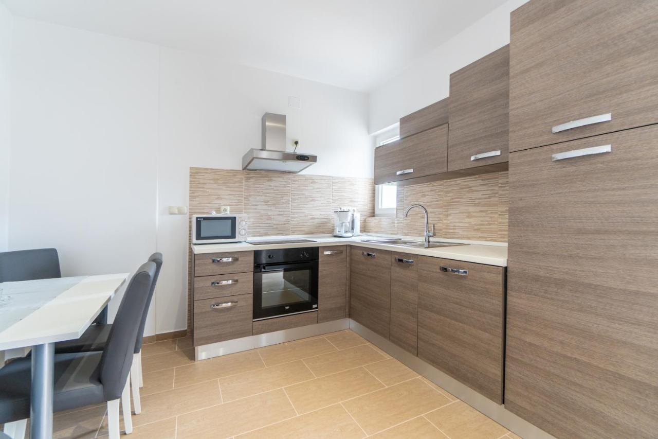 Apartments And Rooms By The Sea Palit, Rab - 5010 Eksteriør bilde