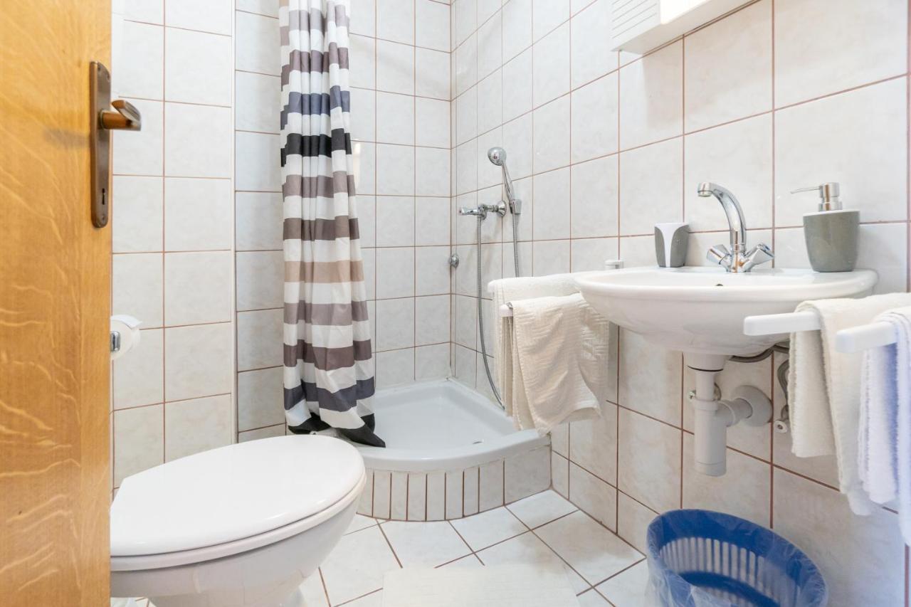 Apartments And Rooms By The Sea Palit, Rab - 5010 Eksteriør bilde