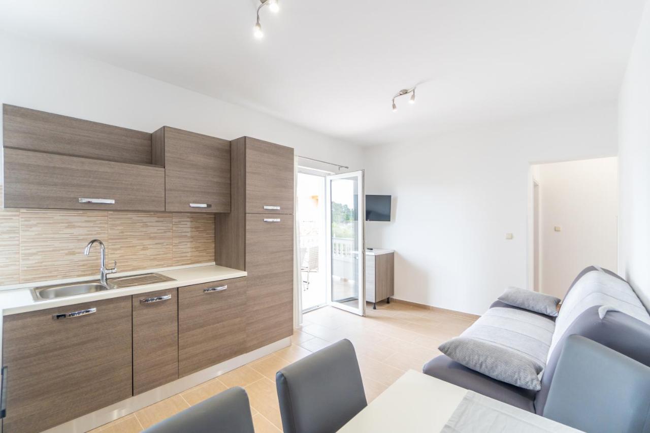 Apartments And Rooms By The Sea Palit, Rab - 5010 Eksteriør bilde