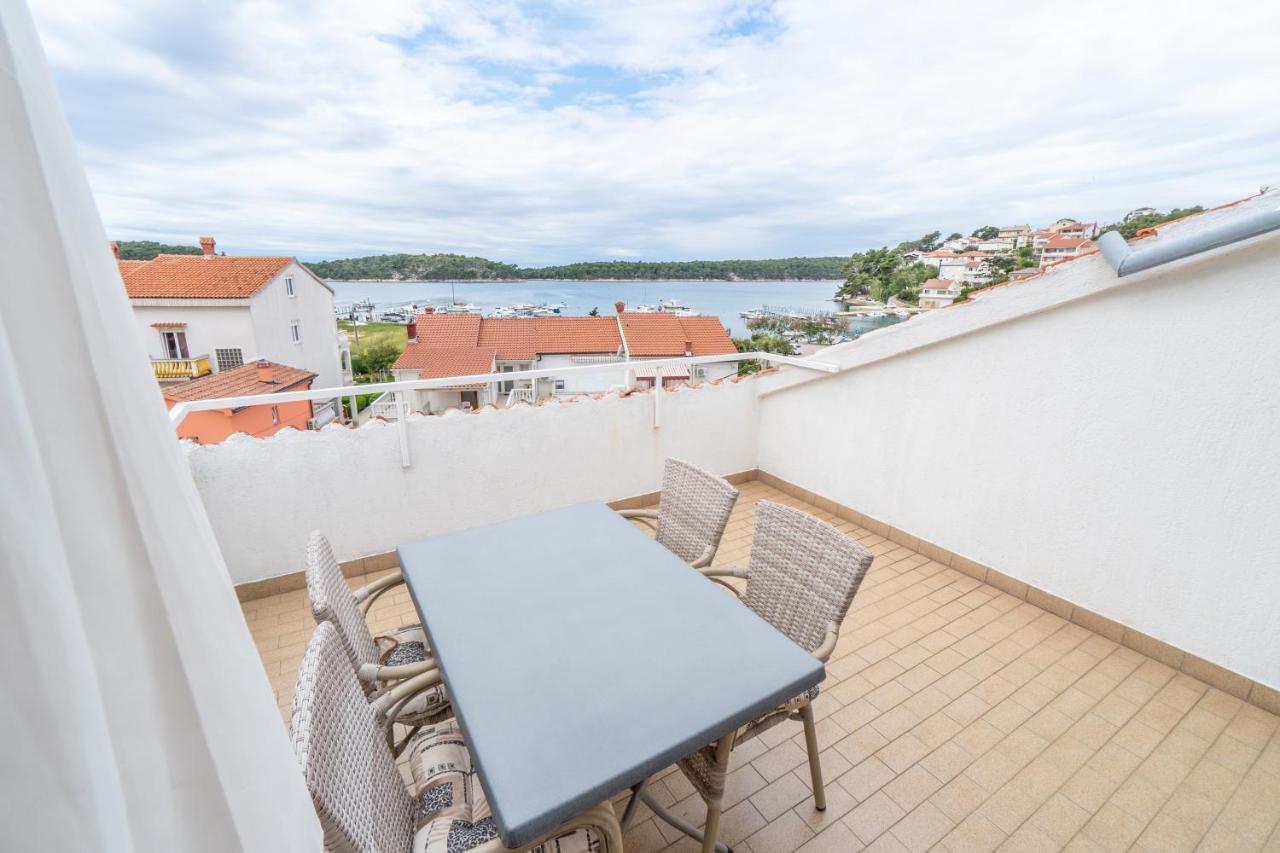 Apartments And Rooms By The Sea Palit, Rab - 5010 Eksteriør bilde