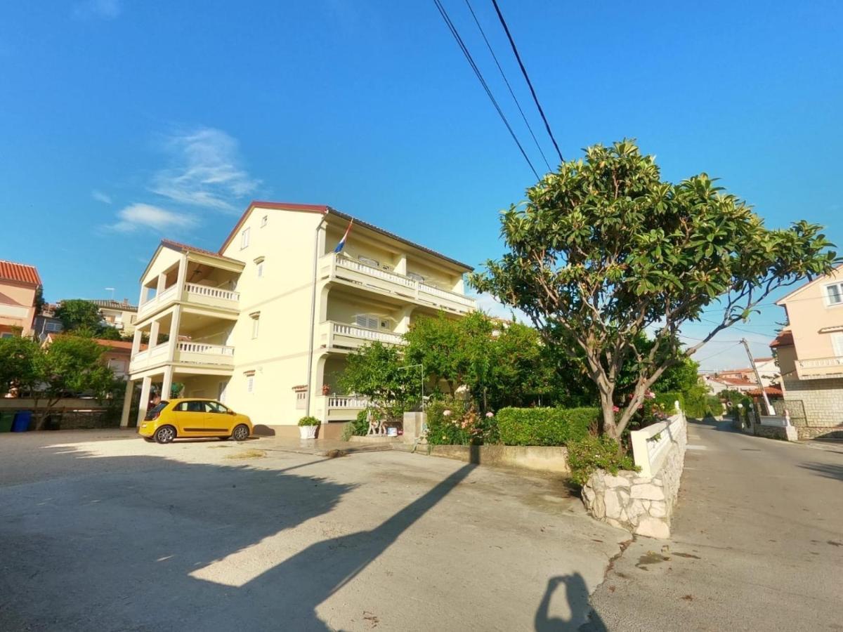 Apartments And Rooms By The Sea Palit, Rab - 5010 Eksteriør bilde