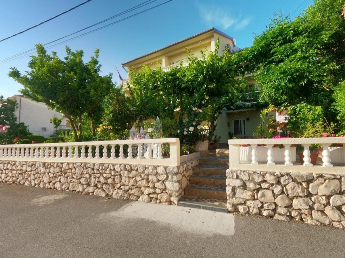 Apartments And Rooms By The Sea Palit, Rab - 5010 Eksteriør bilde