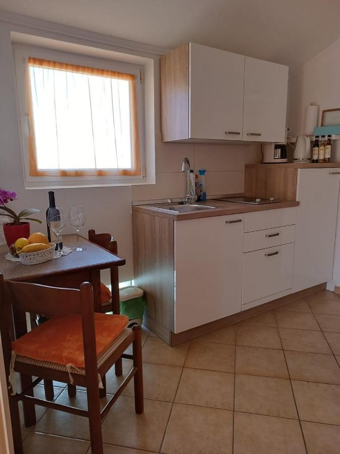 Apartments And Rooms By The Sea Palit, Rab - 5010 Eksteriør bilde