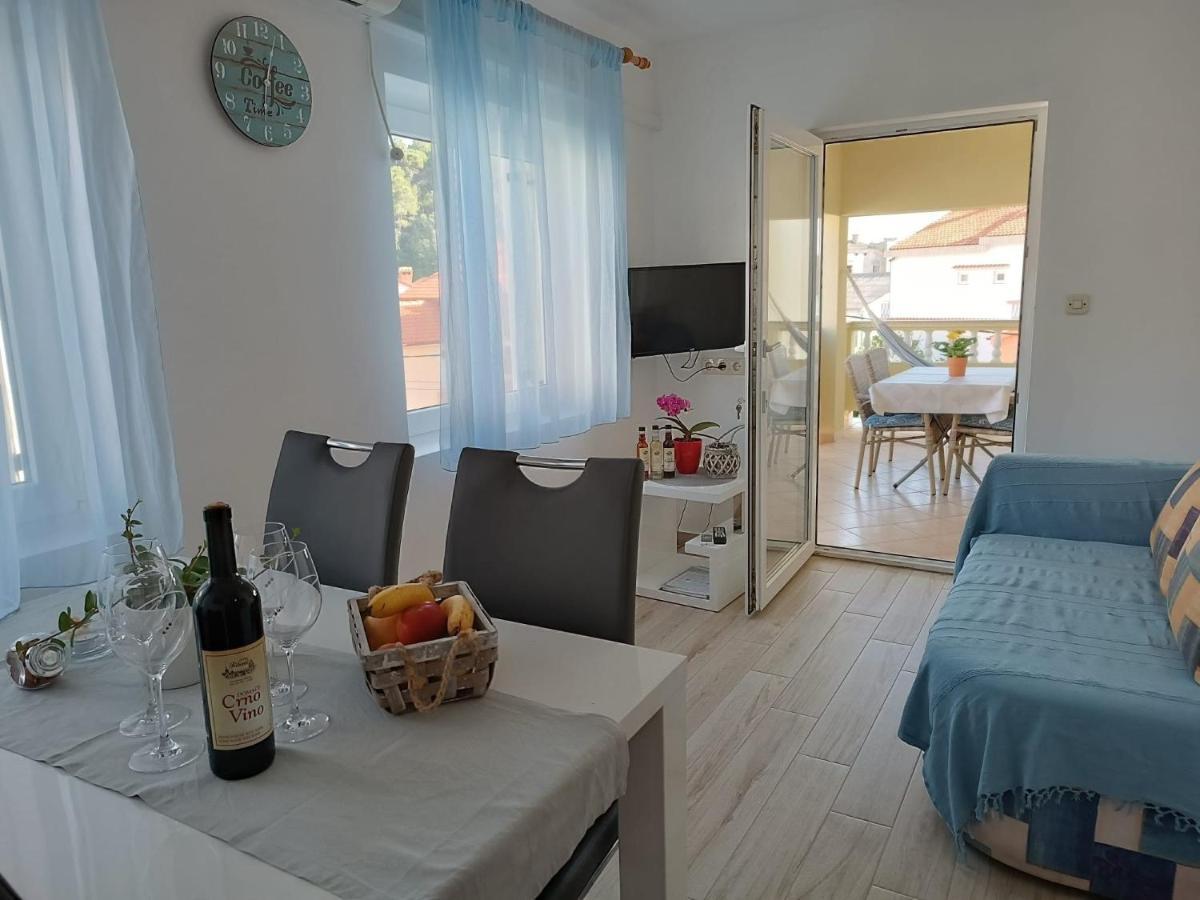 Apartments And Rooms By The Sea Palit, Rab - 5010 Eksteriør bilde