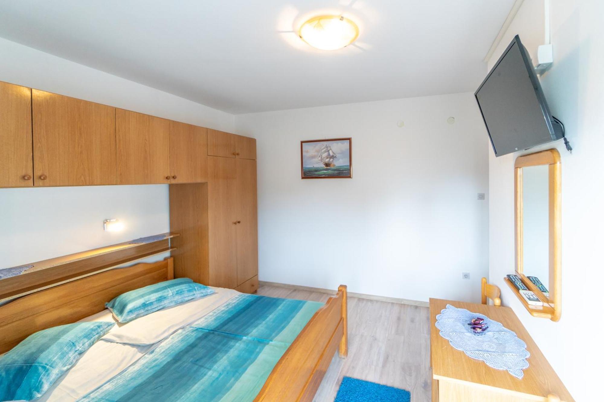 Apartments And Rooms By The Sea Palit, Rab - 5010 Rom bilde